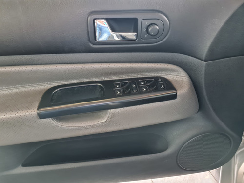 Imagem 9 de 17 de Volkswagen Bora 2009 2.0 Aut. 4p