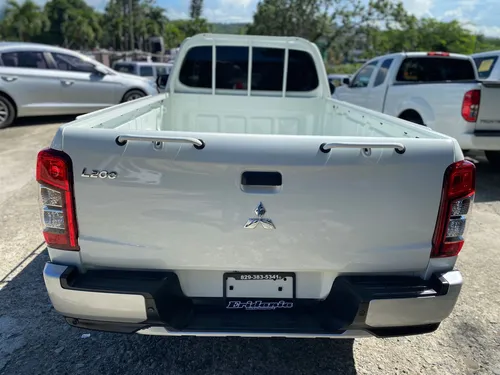 Disponible Para La Venta Mitsubishi L200 2024