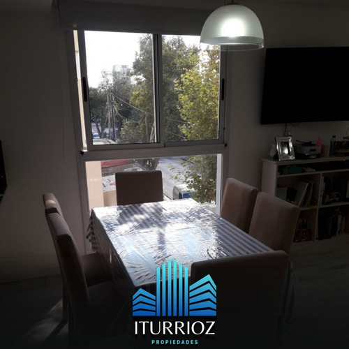 Imagen 7 de 17 de En Venta Semipiso Banfield Rincón 395 4 Años De Antigüedad