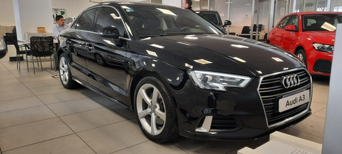 Imagen 3 de 25 de Audi A3 2018 2.0 Tfsi Sedan 190cv Audibsas Usado