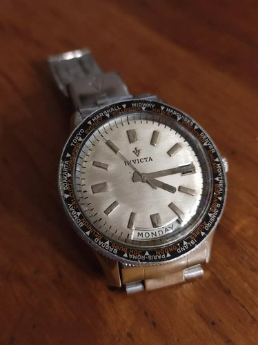 Reloj Invicta Royal Marine - World Time - Swiss Coleccion Plateado Plateado Claro (Usado)