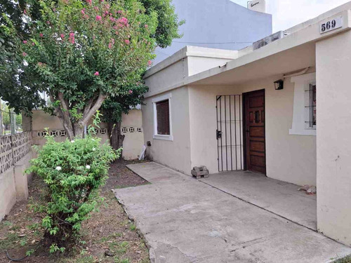 Venta Casa 3 Amb C/ Galpon Y Baño