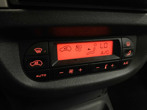 Citroën C3 1.4 8v Exclusive Flex 5p