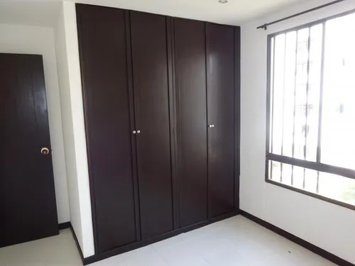 Apartamento En Arriendo En El Refugio. Cod A8105