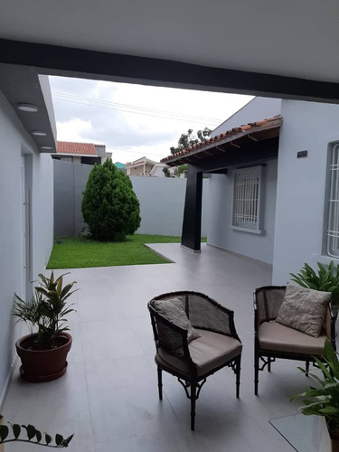 Imagen 6 de 28 de Casa De Esquina En Venta En Urbanización El Bosque Con Vigil