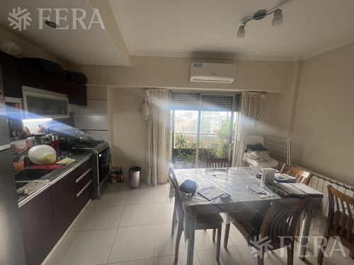 Venta De Departamento 2 Ambientes Con Balcón En Sarandi