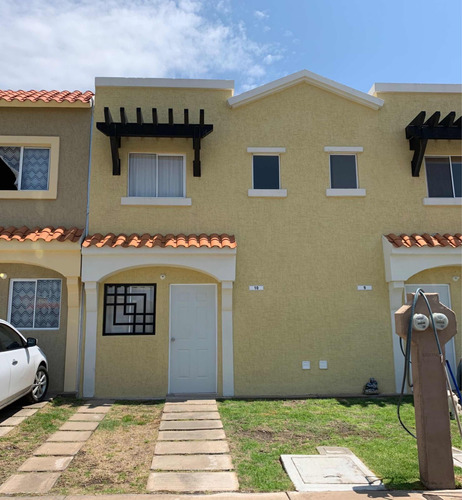 Se Vende Casa En Ciudad Del Sol Queretaro