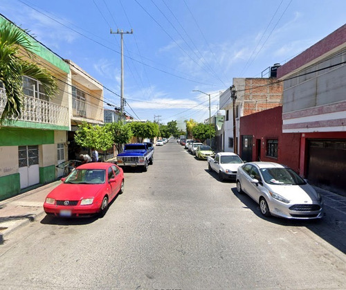 Casa En Venta A Precio De Remate En C. Demostenes, Col. Agustin Yañez, Guadalajara Jal. Arf