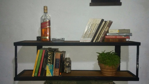 Imagen 2 de 4 de Repisa De Hierro Y Madera, Con Detalles Rústicos.