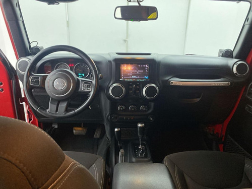 Imagen 23 de 25 de Jeep Wrangler Unlimited 3.6 2014