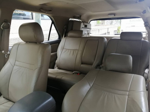 Imagen 9 de 13 de Toyota Fortuner Sr7 Automática 4x4