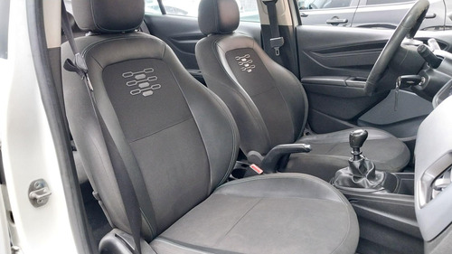 Chevrolet Onix Joy Black