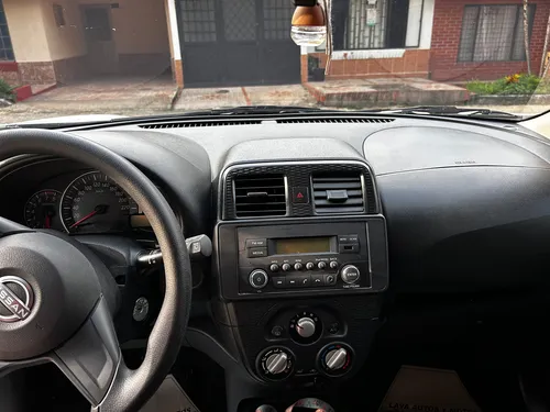 Nissan March 1.6 Sense At