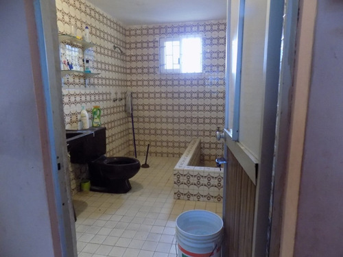 Imagen 25 de 28 de Casa Con Local En Venta