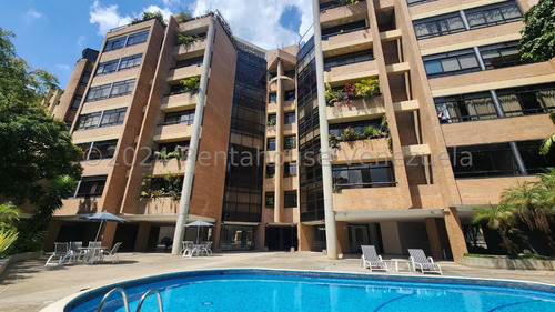 24-20564 Elegante Apartamento Amplio Y Luminoso Con Bella Vista Al Avila