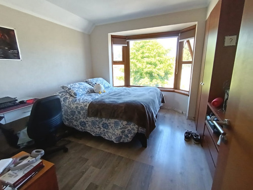 Hermosa Casa, Frente A Colegio Pumahue, 3d+2 Salas E.+4b+2es