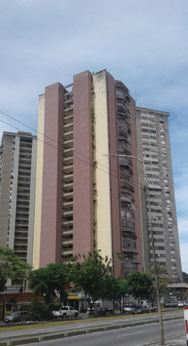 Venta Apartamento En La Constitucion Centro Maracay. Edificios Varlab