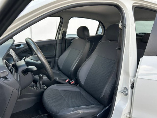 Volkswagen Gol Gol 1.6 MSI TOTALFLEX TRENDLINE 4P MANUAL