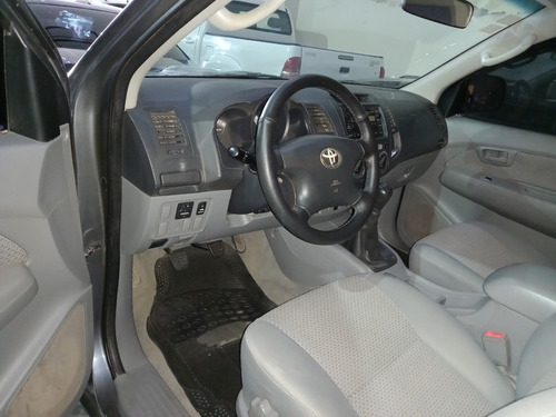 Toyota Hilux Sr 4x2 2010