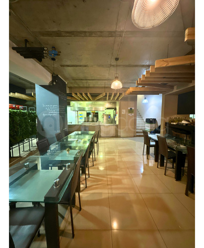 Arriendo Local Comercial Céntrico Dos Pisos Para Restaurant