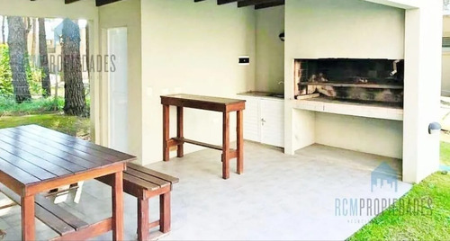 Imagen 4 de 23 de Particular. Alquiler Temporal Temporada 2023 Pinamar. Departamento Totalmente Equipado. 5 Personas. Piscina, Parrilla, Solarium Y Estacionamiento Cubierto, Dueño Directo.