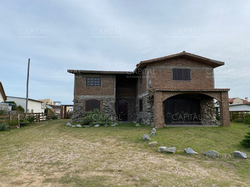 Casa En Venta La Paloma Gran Terreno