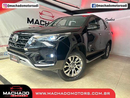 Toyota Hilux SW4 2.8 D-4D TURBO DIESEL SRX 7L 4X4 AUTOMÁTICO