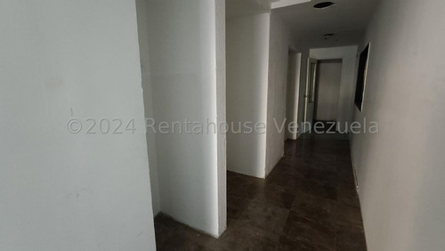 Local Comercial En Alquiler - Elena Marin Nobrega - Mls #24-14499