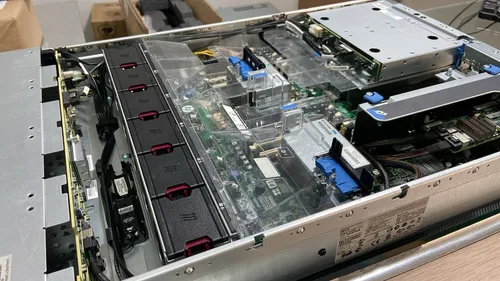 Servidor Hp Proliant Dl380e G8 2x Xeon Octacore Servidor Hp Proliant Dl380e G8 2x Xeon Octacore