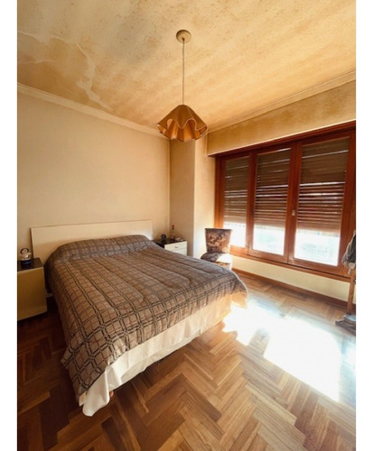 Venta Ph 4 Amb. C/ Dep. Primer Piso. Chauvin