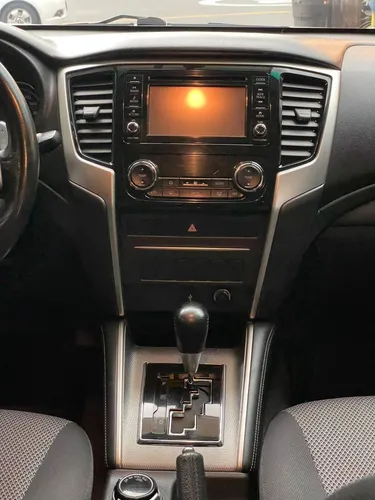Mitsubishi L200 Triton 2021 Automatica 2.4cc Kms 62.000