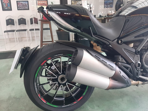 Imagem 3 de 15 de Ducati Diavel Cromo 2013