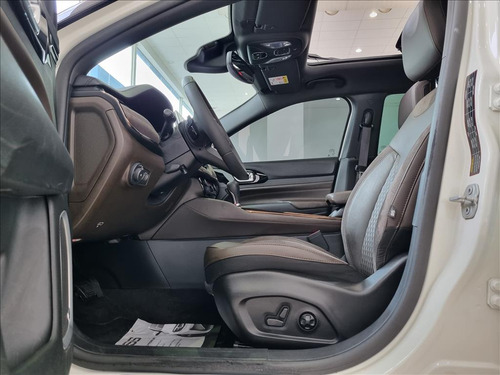 Jeep Commander 2.0 TD380 TURBO DIESEL OVERLAND AT9