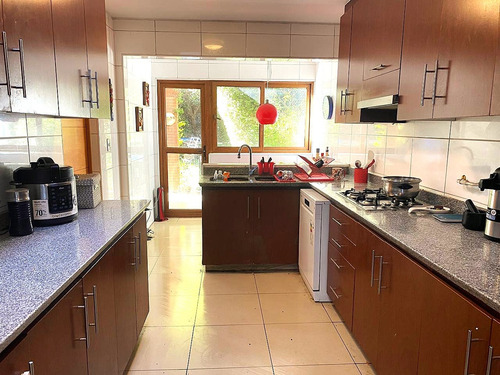 Casa Estilo Ingles En Condominio San Carlos De Apoquindo