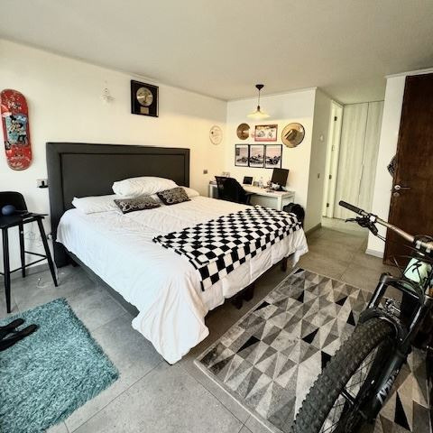 Departamento En Venta De 2 Dorm. En Lo Barnechea