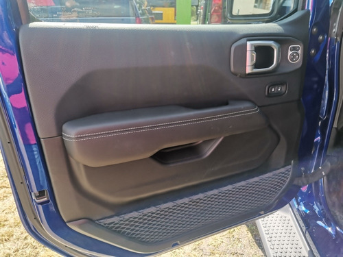 Imagen 6 de 13 de Jeep Wrangler 2019 3.7 Unlimited Sahara 3.6 4x4 At