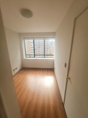 Impecable Oficina Centro Médico Alcántara
