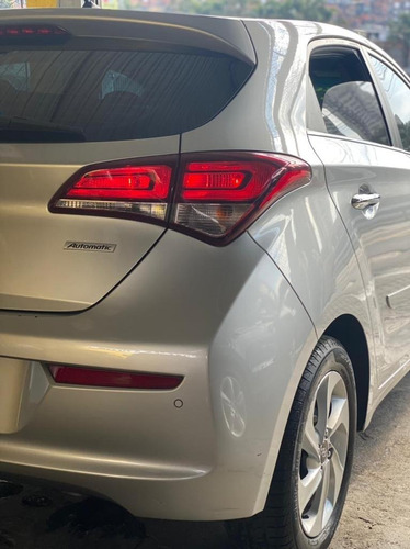 Imagem 9 de 12 de Hyundai Hb20 2016 1.6 Premium Flex Aut. 5p