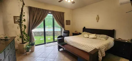 Casa En Venta En Colonia Del Valle En San Pedro Garza García