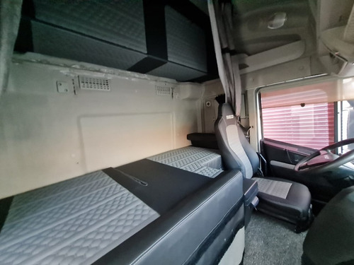 Imagem 18 de 25 de Iveco Hiway 480 6x4 Bug Leve Suspensão De Molas Ano 2017 Aut