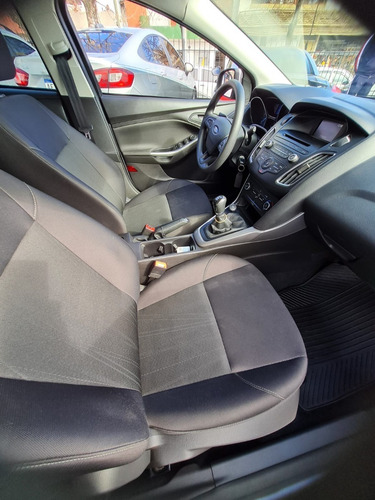 Imagen 10 de 15 de Ford Focus S 2019