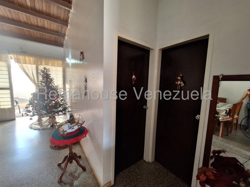 Rosa Rodríguez Vende Casa En La Mora, Cabudare 25-12378