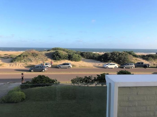 Alquiler Temporada Alta 2023/24! Hermosa Casa Frente Al Mar En Zona De Montoya Con 5 Dormitorios Y Piscina!!