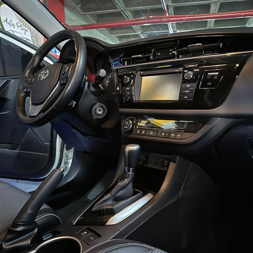 Imagen 7 de 9 de Toyota Corolla S 2015