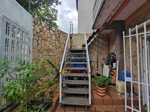 Casa En Venta En El Limon Maracay Aragua 24-15568 Irrr