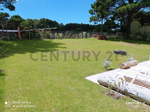 Alquiler Anual! Casa En Barrio Nayades - Pinamar