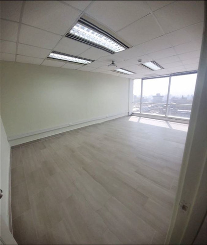 Imagen 18 de 18 de Arriendo De Oficina De 232 M2 En Edificio Santiago 2000