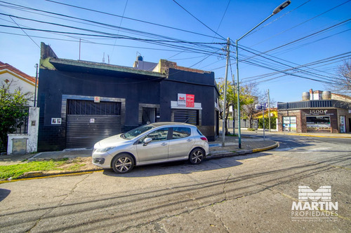 Venta En Block 2 Locales Y 1 Vivienda. Excelente Zona Comercial.