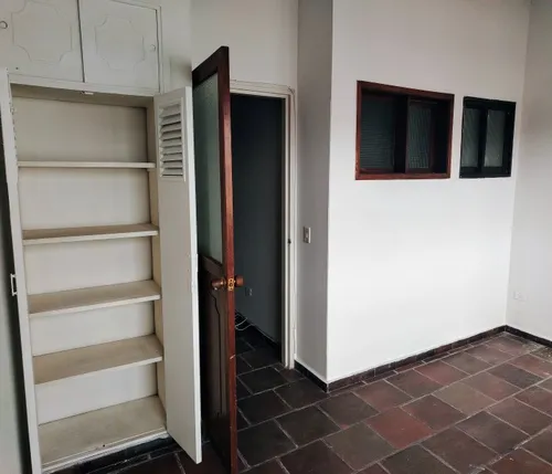 Casa Con Patio Enorme Para Tu Proyecto Personal En El Bosque, Cali