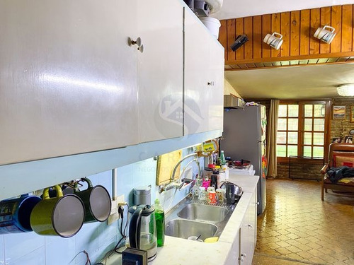 Venta De Chalet En Excelente Zona Residencial De Carrasco Sur. Próximo Al Lawn Tennis.